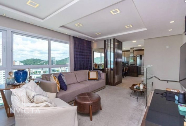 Imagem Cobertura com 3 Quartos à Venda, 222 m² em Pioneiros - Balneário Camboriú Imagem Cobertura com 3 Quartos à Venda, 222 m² em Pioneiros - Balneário Camboriú