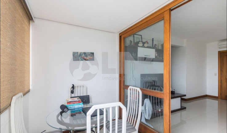 Imagem Apartamento com 3 Quartos à Venda, 93 m² em Petrópolis - Porto Alegre Imagem Apartamento com 3 Quartos à Venda, 93 m² em Petrópolis - Porto Alegre