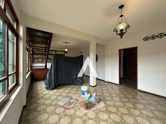 Imagem Casa com 4 Quartos à Venda, 214 m² em Jardim Europa - Teresópolis Imagem Casa com 4 Quartos à Venda, 214 m² em Jardim Europa - Teresópolis