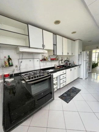 Imagem Casa com 4 Quartos à Venda, 220 m² em Piatã - Salvador