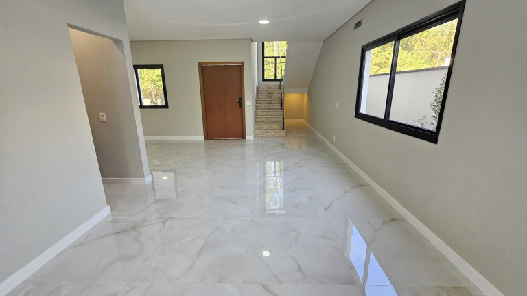 Imagem Sobrado com 4 Quartos à Venda, 235 m² em Fazenda Rodeio - Mogi Das Cruzes Imagem Sobrado com 4 Quartos à Venda, 235 m² em Fazenda Rodeio - Mogi Das Cruzes