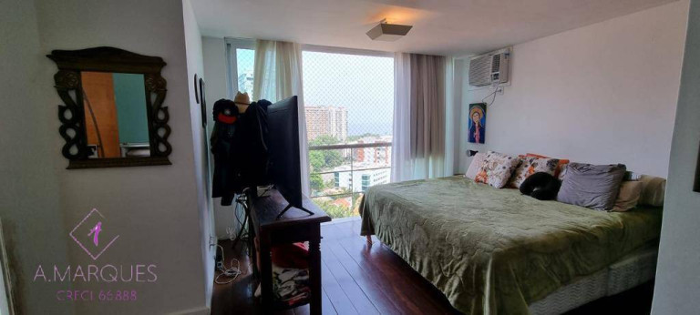 Imagem Casa com 4 Quartos à Venda, 300 m² em Rio De Janeiro