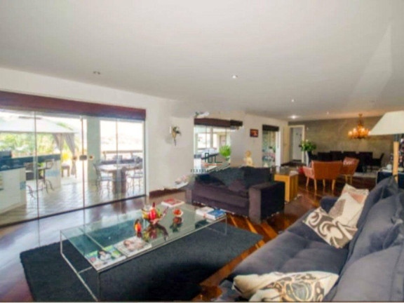 Casa com 7 Quartos à Venda, 1.800 m² em São Francisco - Niterói