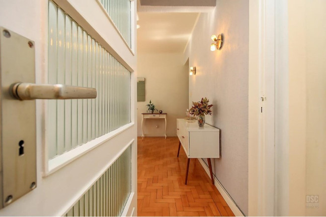 Imagem Imóvel com 2 Quartos à Venda, 96 m² em Centro Histórico - Porto Alegre Imagem Imóvel com 2 Quartos à Venda, 96 m² em Centro Histórico - Porto Alegre
