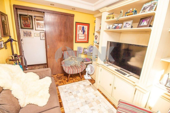 Imagem Apartamento com 3 Quartos à Venda, 108 m² em Moinhos De Vento - Porto Alegre Imagem Apartamento com 3 Quartos à Venda, 108 m² em Moinhos De Vento - Porto Alegre