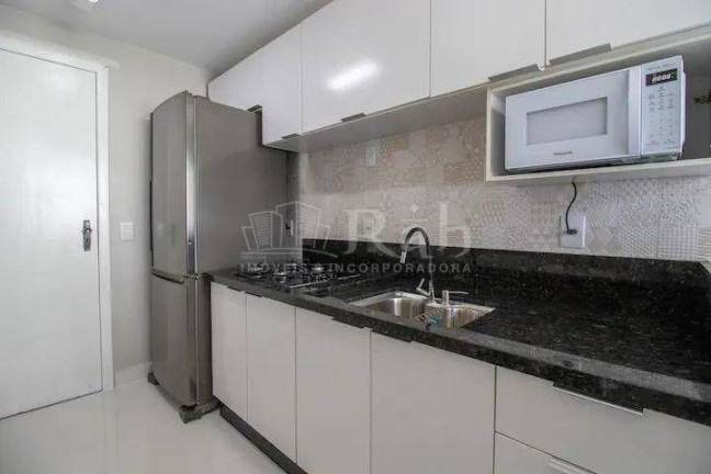 Imagem Cobertura com 4 Quartos à Venda, 163 m² em Centro - Balneário Camboriú Imagem Cobertura com 4 Quartos à Venda, 163 m² em Centro - Balneário Camboriú