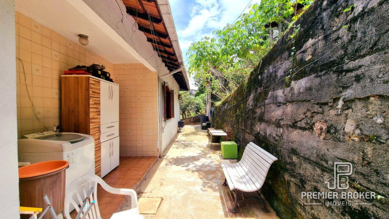 Imagem Casa com 4 Quartos à Venda, 167 m² em Fazendinha - Teresópolis Imagem Casa com 4 Quartos à Venda, 167 m² em Fazendinha - Teresópolis