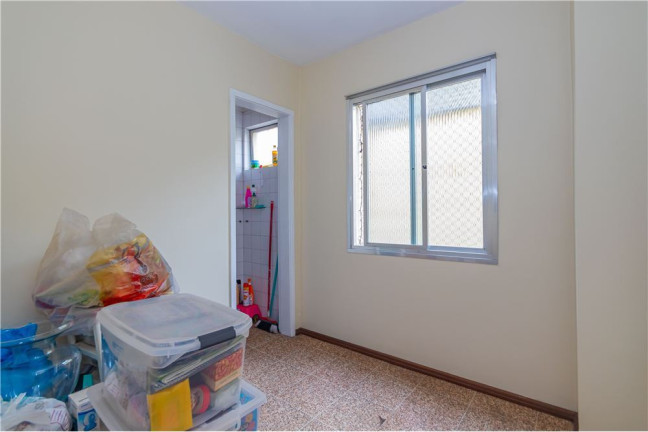 Imagem Imóvel com 3 Quartos à Venda, em Auxiliadora - Porto Alegre Imagem Imóvel com 3 Quartos à Venda, em Auxiliadora - Porto Alegre