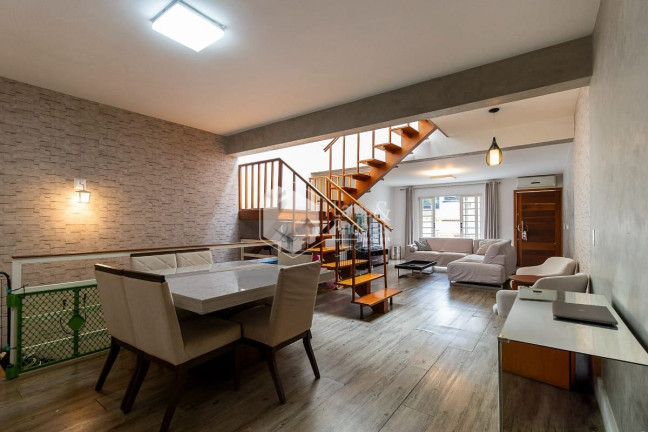 Imagem Casa com 3 Quartos à Venda, 243 m² em Vila Mariana - São Paulo Imagem Casa com 3 Quartos à Venda, 243 m² em Vila Mariana - São Paulo
