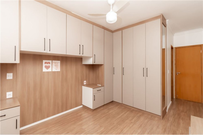 Imagem Casa com 3 Quartos à Venda, em Vila Constança - São Paulo Imagem Casa com 3 Quartos à Venda, em Vila Constança - São Paulo