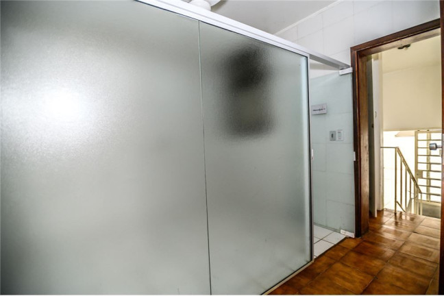 Imagem Casa com 6 Quartos à Venda,  em Passo Da Areia - Porto Alegre
