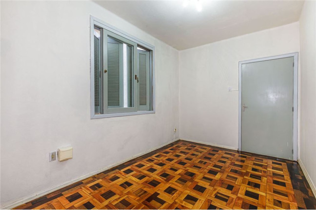 Imagem Imóvel com 1 Quarto à Venda, em Auxiliadora - Porto Alegre Imagem Imóvel com 1 Quarto à Venda, em Auxiliadora - Porto Alegre
