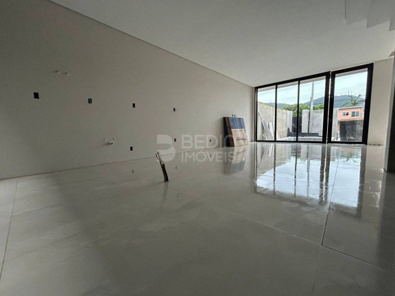 Imagem Sobrado com 3 Quartos à Venda, 240 m² em Barra - Balneário Camboriú Imagem Sobrado com 3 Quartos à Venda, 240 m² em Barra - Balneário Camboriú