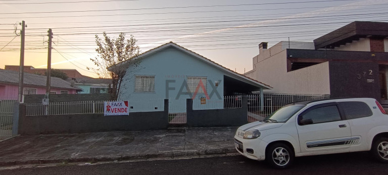 Imagem Casa com 2 Quartos à Venda, 197 m² em Alto Da Xv - Guarapuava Imagem Casa com 2 Quartos à Venda, 197 m² em Alto Da Xv - Guarapuava