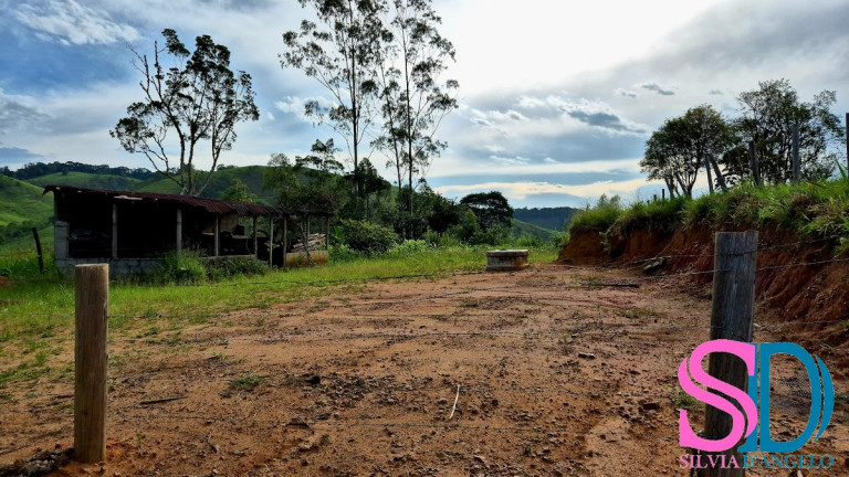 Terreno à Venda, 860 m² em Centro - Natividade Da Serra