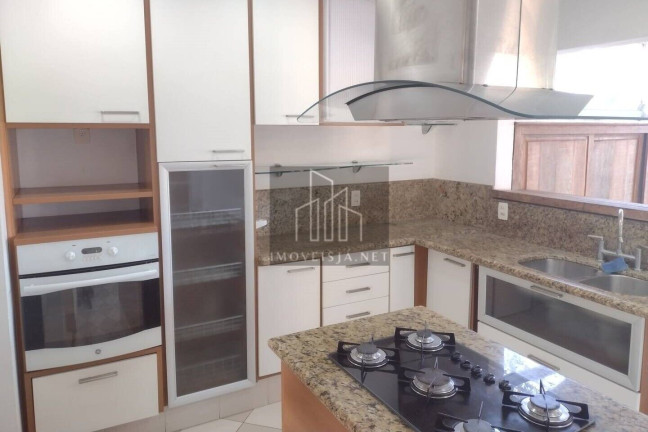 Imagem Casa com 3 Quartos à Venda, 205 m² em Alphaville - Santana De Parnaíba Imagem Casa com 3 Quartos à Venda, 205 m² em Alphaville - Santana De Parnaíba