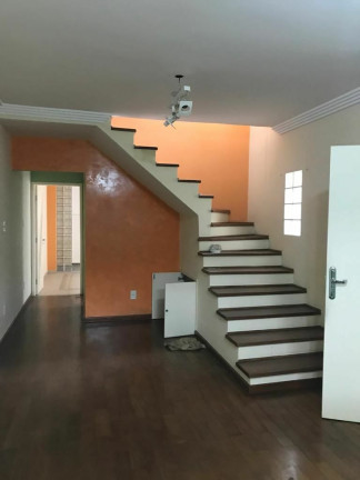 Imagem Sobrado com 5 Quartos à Venda, 220 m² em Vila Curuçá - Santo André Imagem Sobrado com 5 Quartos à Venda, 220 m² em Vila Curuçá - Santo André
