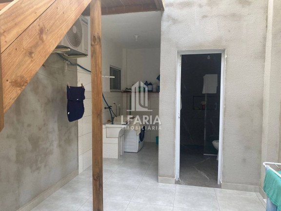Imagem Sobrado com 6 Quartos à Venda, 129 m² em Itapema Do Saí - Itapoá Imagem Sobrado com 6 Quartos à Venda, 129 m² em Itapema Do Saí - Itapoá