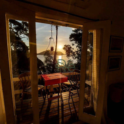 Imagem Casa com 4 Quartos à Venda, 300 m² em Vila Velha - Angra Dos Reis