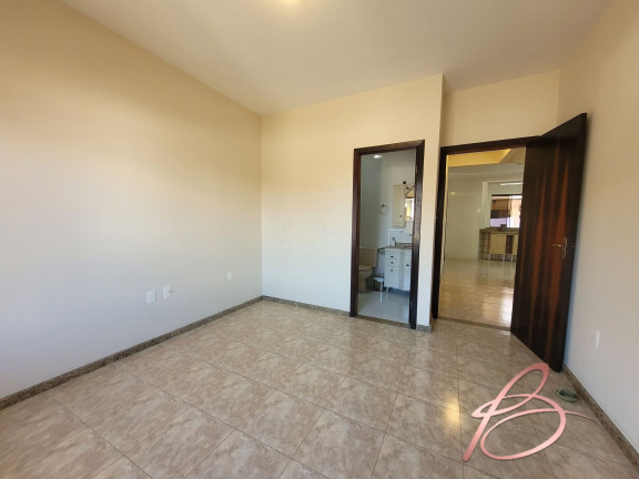 Imagem Sobrado com 3 Quartos à Venda, 231 m² em Centro - Balneário Camboriú Imagem Sobrado com 3 Quartos à Venda, 231 m² em Centro - Balneário Camboriú