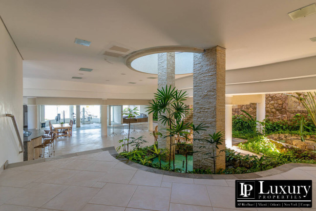 Imagem Casa com 10 Quartos à Venda, em Balneário Praia Do Pernambuco - Guarujá Imagem Casa com 10 Quartos à Venda, em Balneário Praia Do Pernambuco - Guarujá