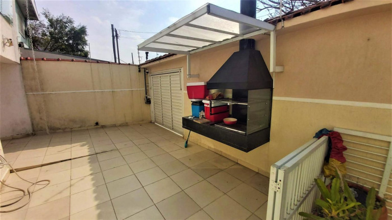 Imagem Casa com 2 Quartos à Venda, 145 m² em Jardim Das Flores - Osasco Imagem Casa com 2 Quartos à Venda, 145 m² em Jardim Das Flores - Osasco