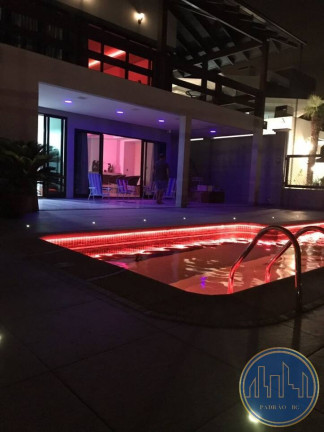 Imagem Casa com 4 Quartos para Temporada, 380 m² em Estaleiro - Balneário Camboriú