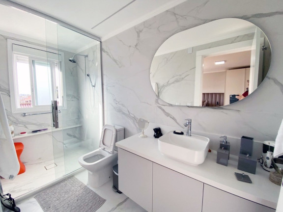 Imagem Casa com 3 Quartos à Venda, 381 m² em Teresópolis - Porto Alegre Imagem Casa com 3 Quartos à Venda, 381 m² em Teresópolis - Porto Alegre