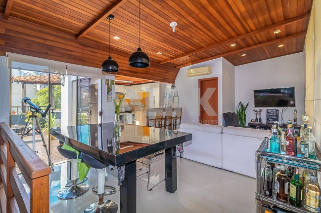Imagem Imóvel com 2 Quartos à Venda, 84 m² em Auxiliadora - Porto Alegre Imagem Imóvel com 2 Quartos à Venda, 84 m² em Auxiliadora - Porto Alegre