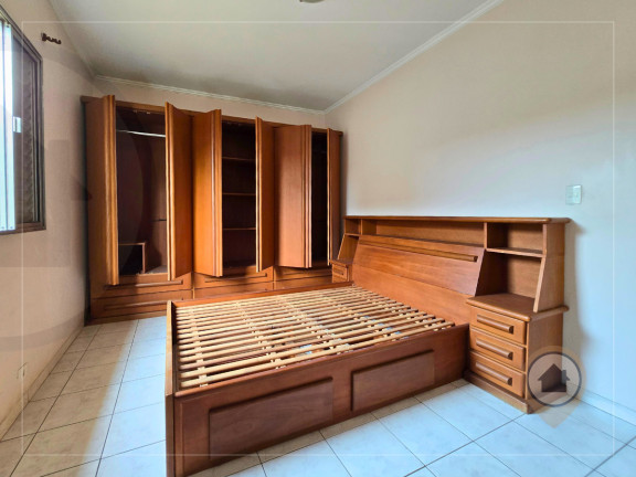 Imagem Casa com 4 Quartos à Venda, 180 m² em Guarulhos Imagem Casa com 4 Quartos à Venda, 180 m² em Guarulhos