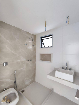 Imagem Casa de Condomínio com 4 Quartos à Venda, 350 m² em Barra Da Tijuca - Rio De Janeiro