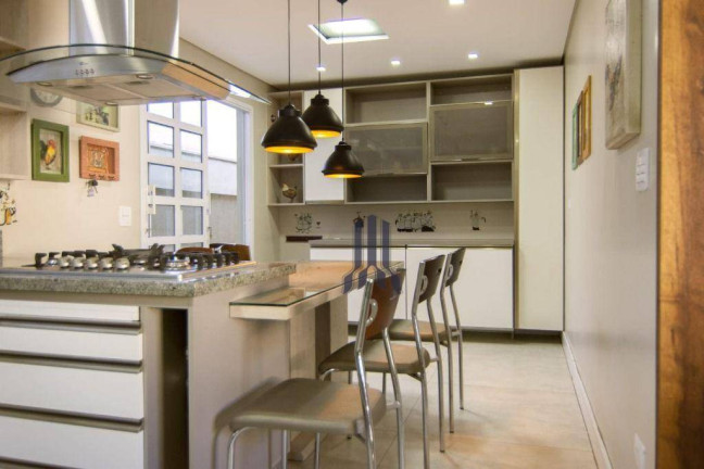 Imagem Casa com 3 Quartos à Venda, 304 m² em Vila Izabel - Curitiba