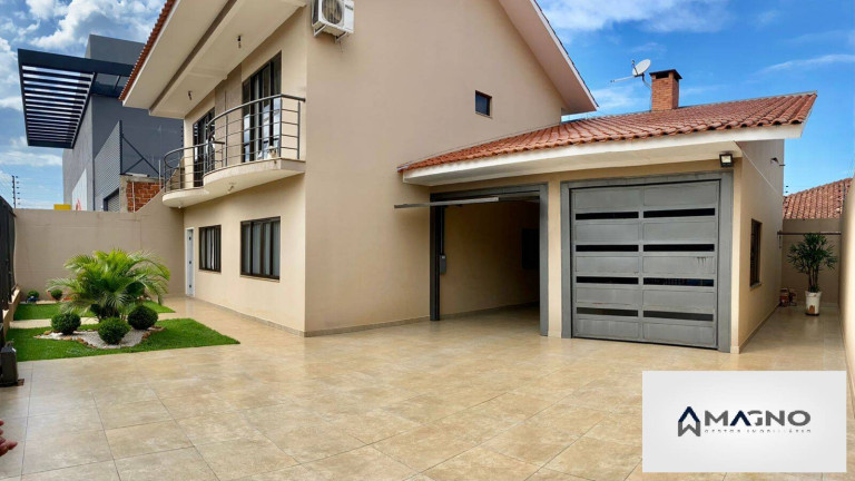 Imagem Sobrado com 3 Quartos à Venda, 234 m² em Neva - Cascavel