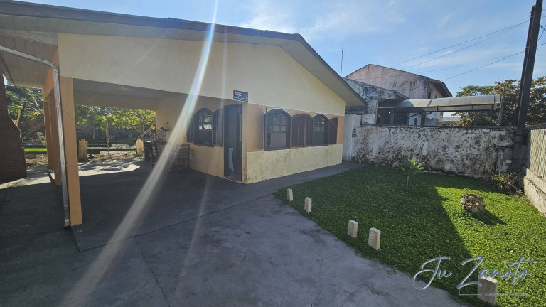 Imagem Casa com 2 Quartos à Venda, 300 m² em Balneário Rivieira - Matinhos Imagem Casa com 2 Quartos à Venda, 300 m² em Balneário Rivieira - Matinhos
