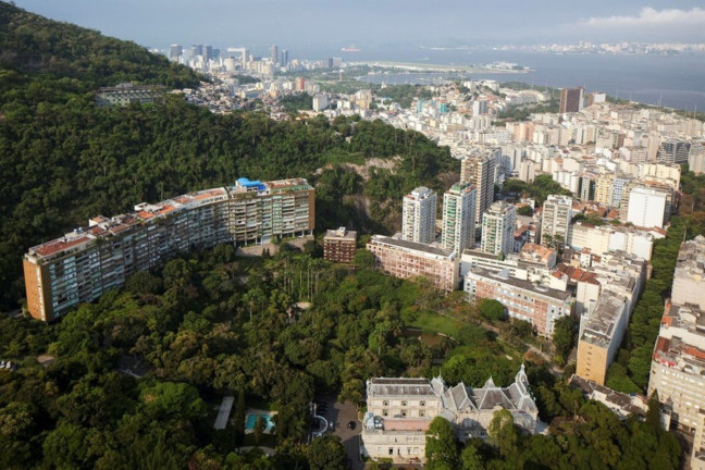 Imagem Imóvel com 3 Quartos à Venda, 169 m² em Laranjeiras - Rio De Janeiro Imagem Imóvel com 3 Quartos à Venda, 169 m² em Laranjeiras - Rio De Janeiro