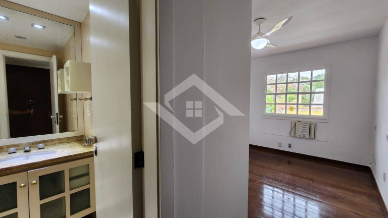 Imagem Casa com 4 Quartos à Venda, 340 m² em Barra Da Tijuca - Rio De Janeiro Imagem Casa com 4 Quartos à Venda, 340 m² em Barra Da Tijuca - Rio De Janeiro