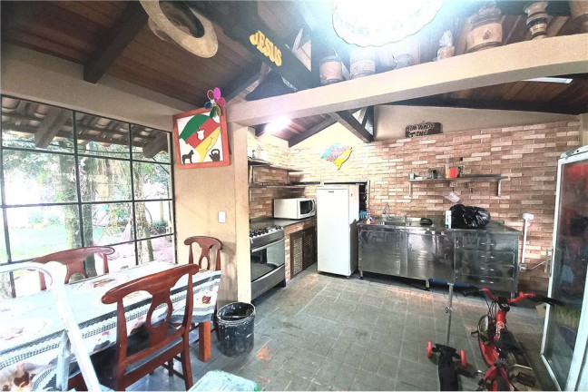 Imagem Casa com 2 Quartos à Venda, em Jardim Sabará - Porto Alegre Imagem Casa com 2 Quartos à Venda, em Jardim Sabará - Porto Alegre