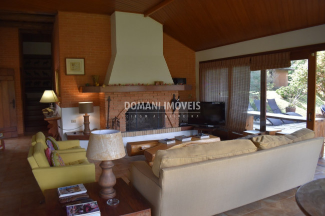 Imagem Casa com 4 Quartos à Venda, 360 m² em Região Do Alto Da Vila Inglesa - Campos Do Jordão Imagem Casa com 4 Quartos à Venda, 360 m² em Região Do Alto Da Vila Inglesa - Campos Do Jordão
