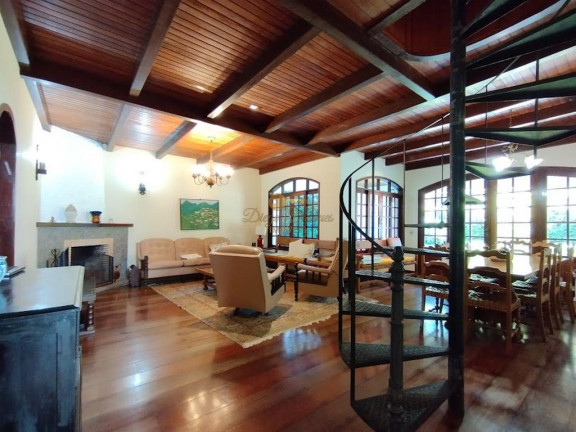 Imagem Casa com 4 Quartos à Venda, 235 m² em Carlos Guinle - Teresópolis Imagem Casa com 4 Quartos à Venda, 235 m² em Carlos Guinle - Teresópolis