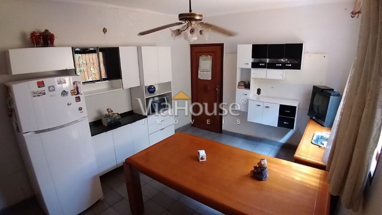 Imagem Casa com 3 Quartos à Venda, 185 m² em Sumarezinho - Ribeirão Preto Imagem Casa com 3 Quartos à Venda, 185 m² em Sumarezinho - Ribeirão Preto