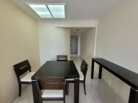Imagem Apartamento com 2 Quartos à Venda, 85 m² em Tombo - Guarujá