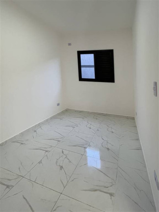 Imagem Casa com 2 Quartos à Venda, 49 m² em Maracanã - Praia Grande Imagem Casa com 2 Quartos à Venda, 49 m² em Maracanã - Praia Grande