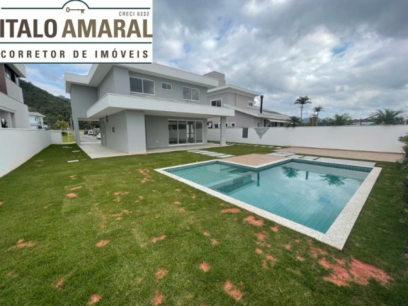 Imagem Imóvel com 3 Quartos à Venda,  em Santa Regina - Camboriú