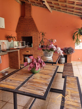 Imagem Casa com 3 Quartos à Venda, 300 m² em Aterrado - Mogi Mirim Imagem Casa com 3 Quartos à Venda, 300 m² em Aterrado - Mogi Mirim