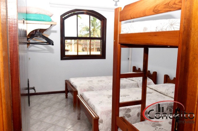 Imagem Casa com 9 Quartos à Venda, 420 m² em Jardim Samambaia - Ubatuba Imagem Casa com 9 Quartos à Venda, 420 m² em Jardim Samambaia - Ubatuba