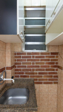 Imagem Imóvel com 1 Quarto à Venda, 26 m² em Copacabana - Rio De Janeiro Imagem Imóvel com 1 Quarto à Venda, 26 m² em Copacabana - Rio De Janeiro