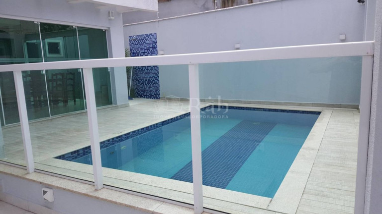 Imagem Sobrado com 3 Quartos à Venda, 300 m² em Nações - Balneário Camboriú