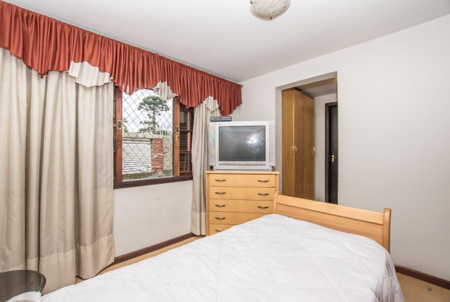 Imagem Sobrado com 4 Quartos à Venda, 180 m² em Santo Inácio - Curitiba Imagem Sobrado com 4 Quartos à Venda, 180 m² em Santo Inácio - Curitiba