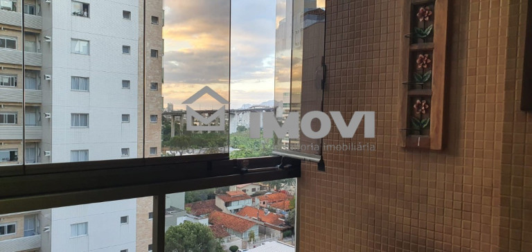 Imagem Imóvel com 3 Quartos à Venda, 180 m² em Praia Da Costa - Vila Velha Imagem Imóvel com 3 Quartos à Venda, 180 m² em Praia Da Costa - Vila Velha