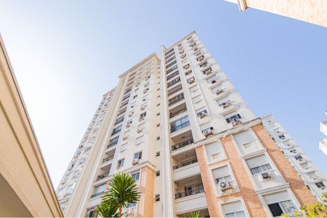Imagem Imóvel com 2 Quartos à Venda,  em Passo Da Areia - Porto Alegre